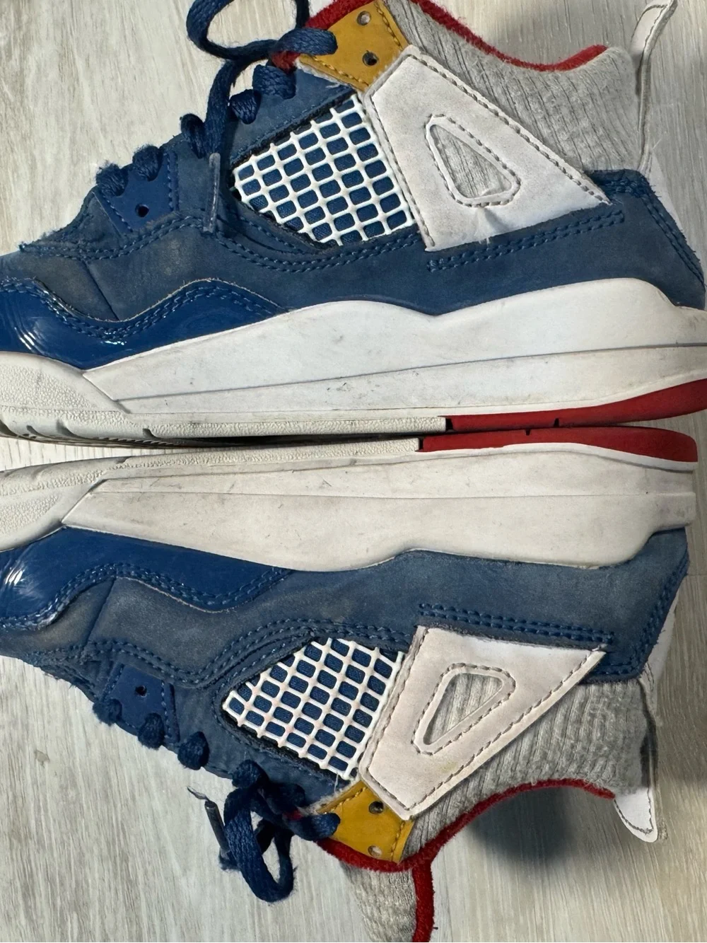 Nike Air Jordan 4 Retro 